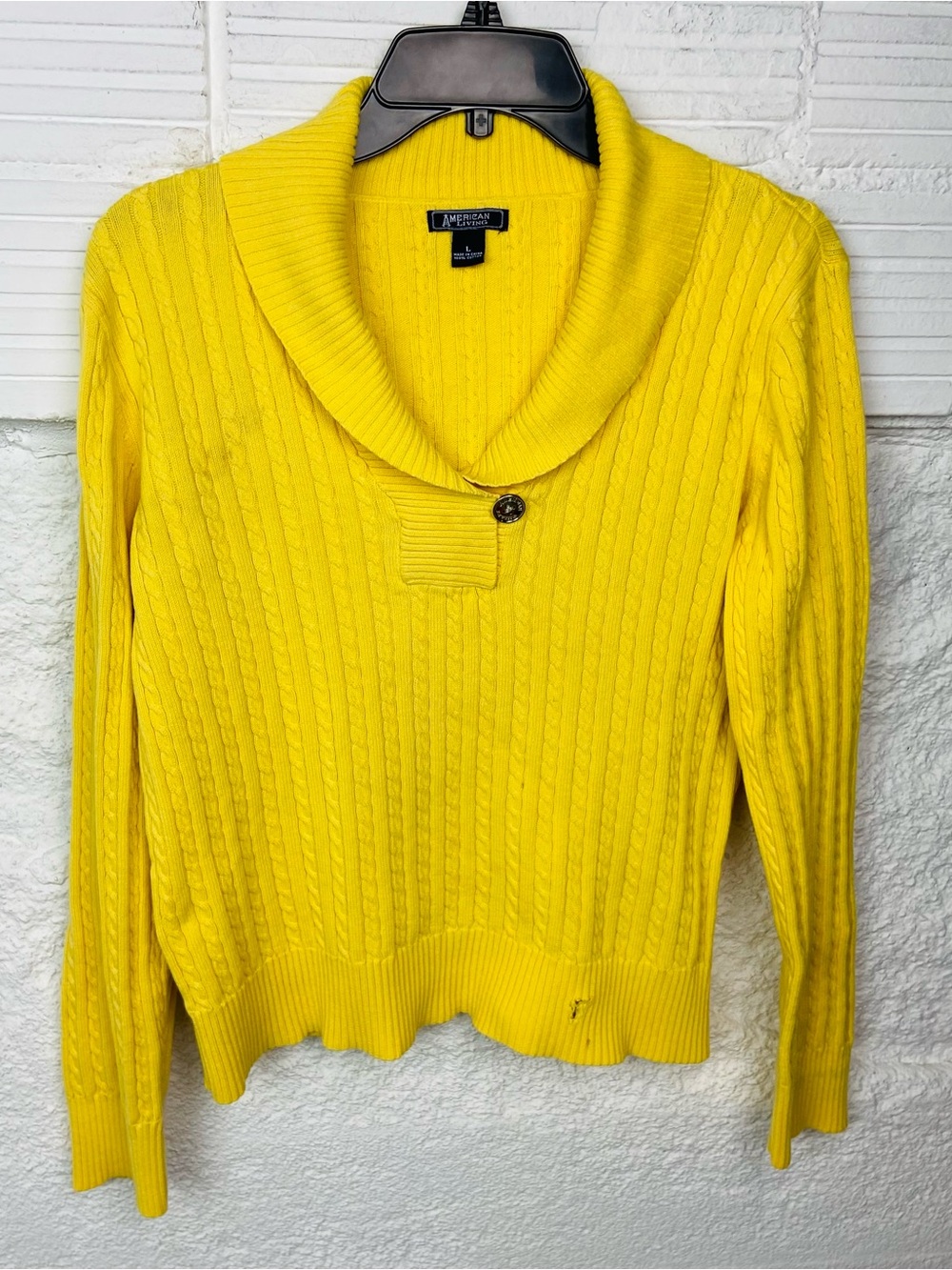 American Living Bright Yellow Cable-Knit V-Neck Sweater size large